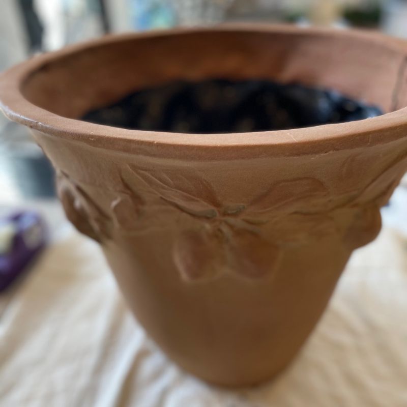 Citrus 14" Round Fiberglass Planter