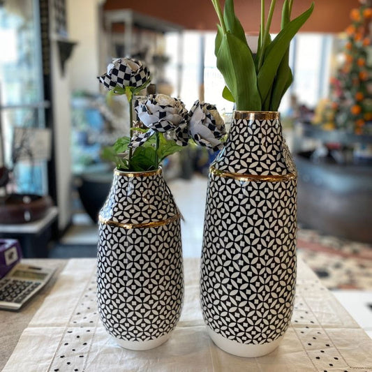 Black & White Circle with Diamond Pattern Vase