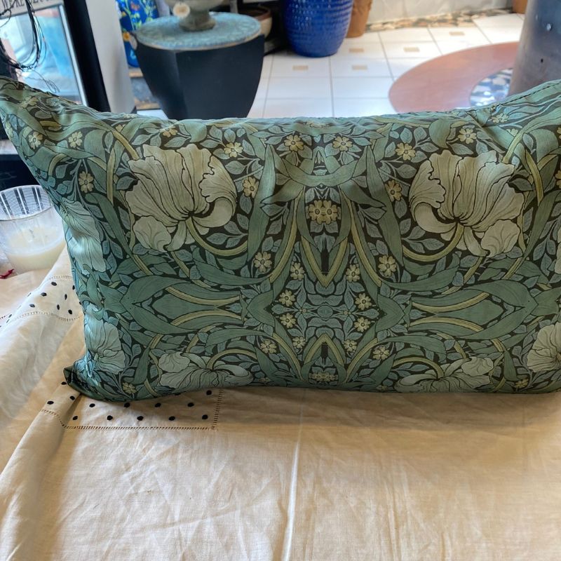 Pimpernel William Morris Throw Pillow