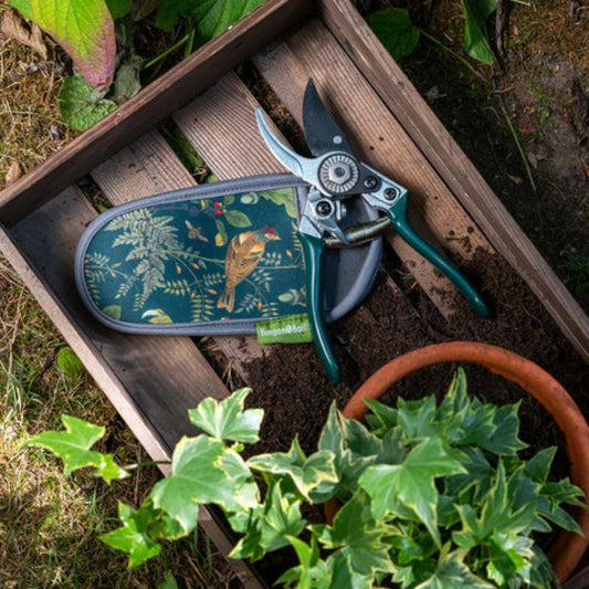 Woodland Wonders Pruner and Holster Set