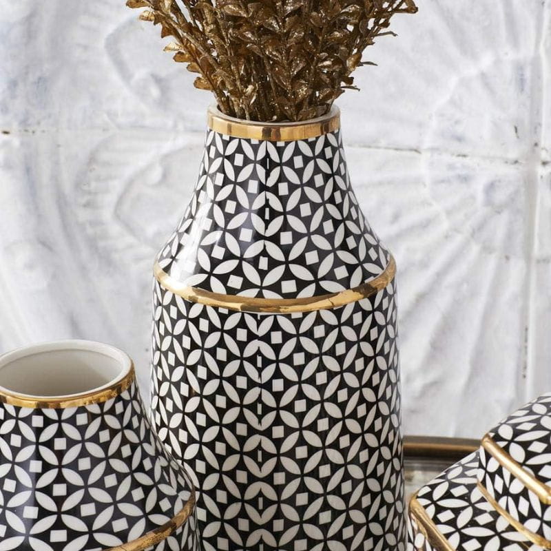 Black & White Circle with Diamond Pattern Vase