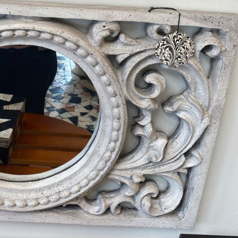 Scroll Mirror
