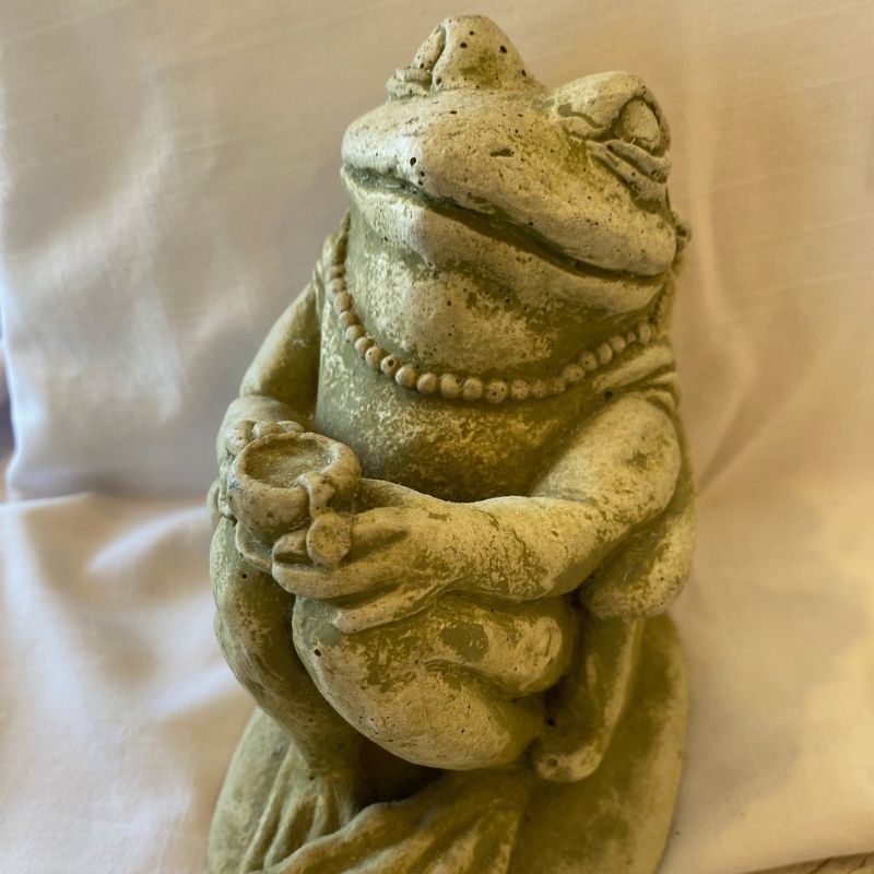 Frog Tea Garden Statue